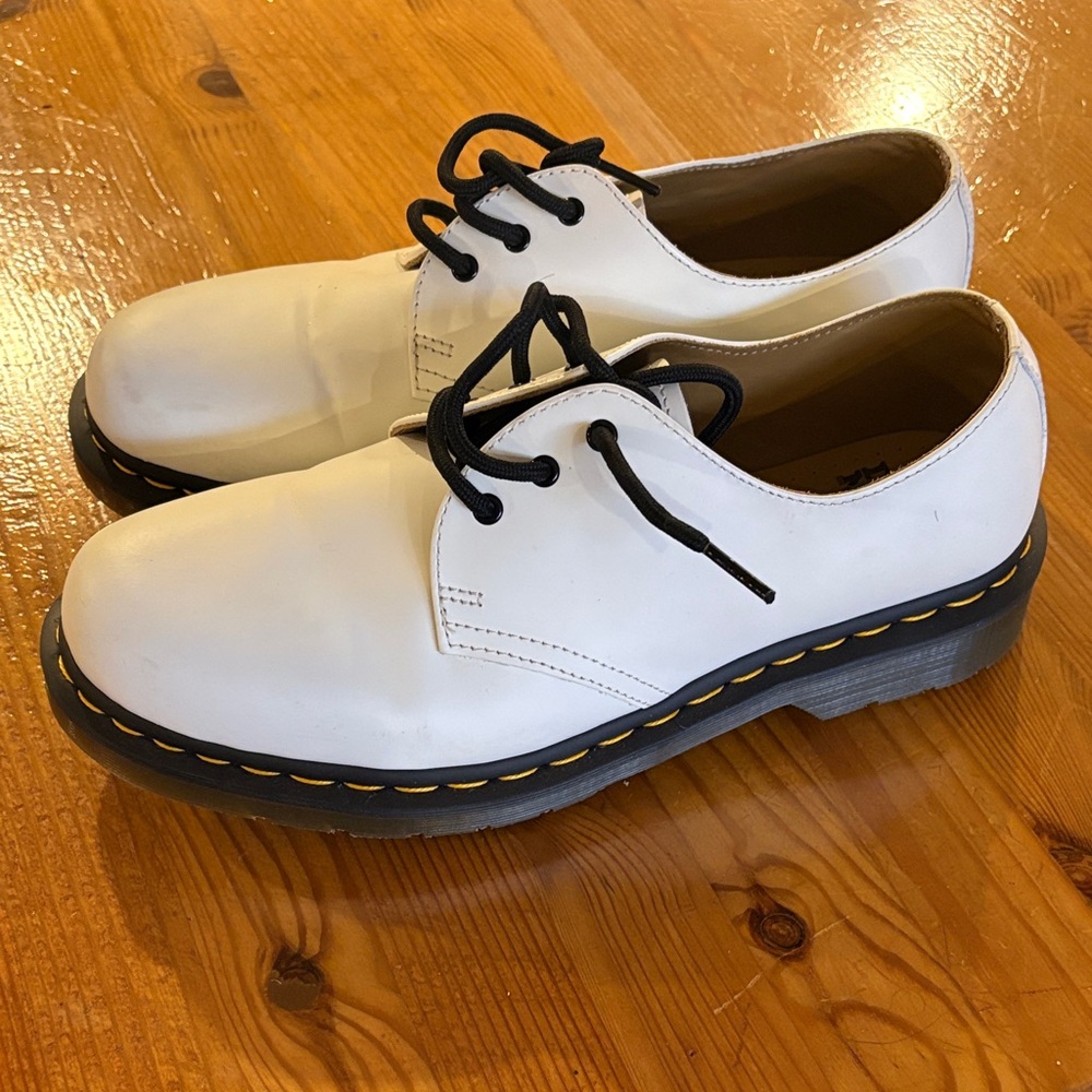 Dr. Martens White Flats with Black Laces - Picture 4 of 14